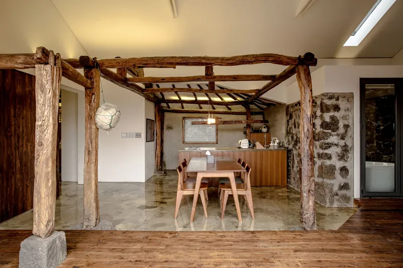 [Gujwa, Jeju] Touching Jeju's Traditional Stone House! Emotional Stay 2