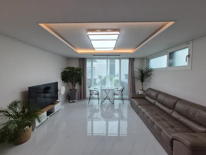 [Hallim, Jeju] Forest-surrounded healing, Geumneung, Hyeopjae, Biangdo, 7 minutes from Mart and Daiso, lawn yard 71