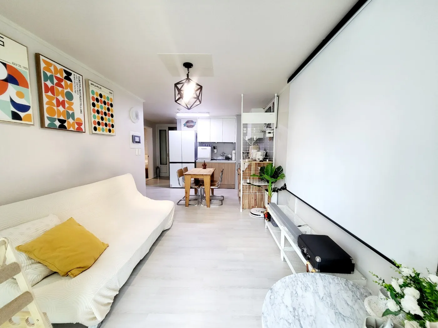 Two-Bedroom in Suyeong, Busan — 83m², sleeps 4, 1 bath