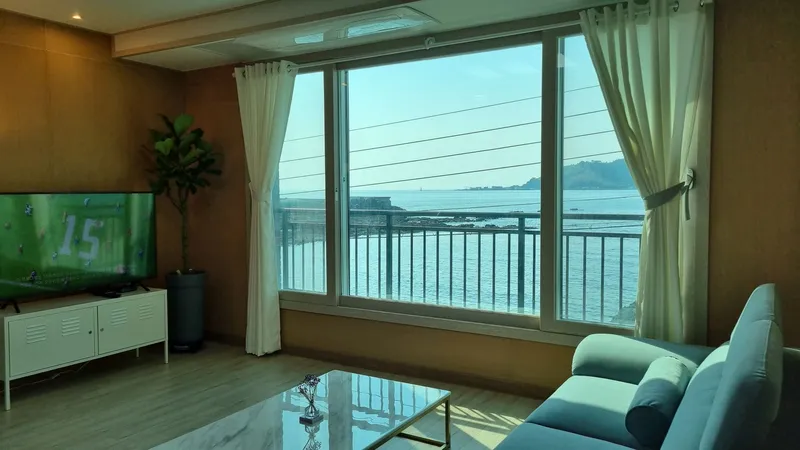 [Hallim, Jeju][Jeju Hyeopjae] Ocean view right in front of the sea Biyangdo Sunset view independent house 2nd floor 12