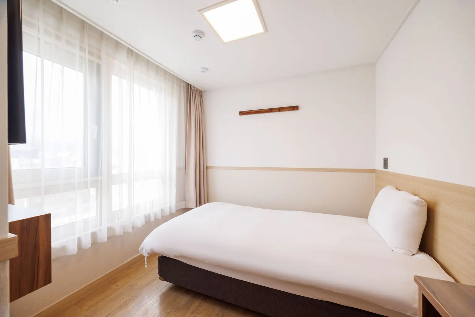 Seogwipo Olle Market next to cost-effective stay hotel_Standard Single - main image