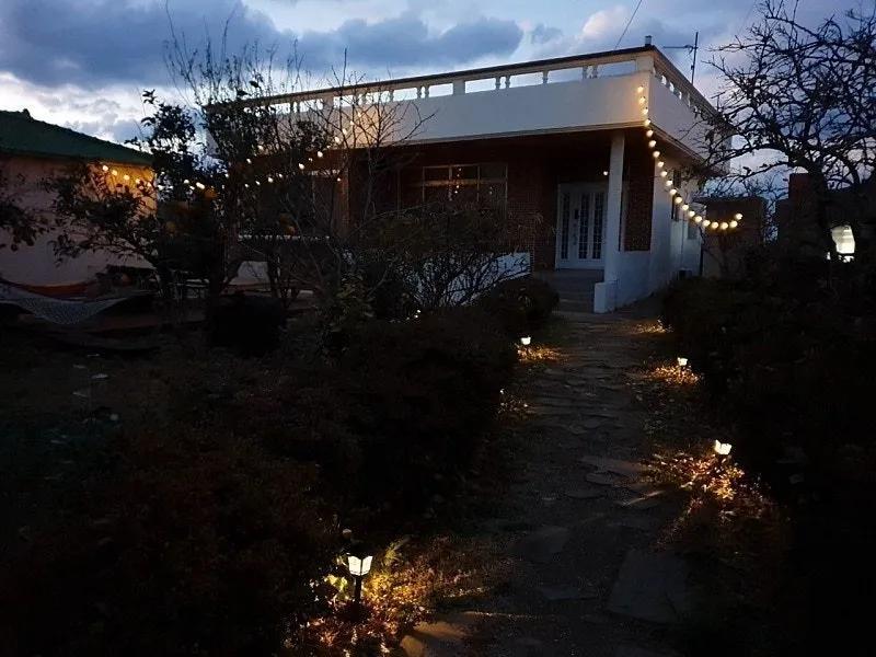 [Hallim, Jeju] Private accommodation with a garden and yard where you can feel the seasons 35