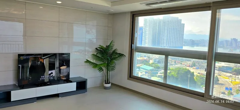[Sokcho] Sokcho House, a drawing studio! A spacious 11th-floor apartment with two ocean views. 9