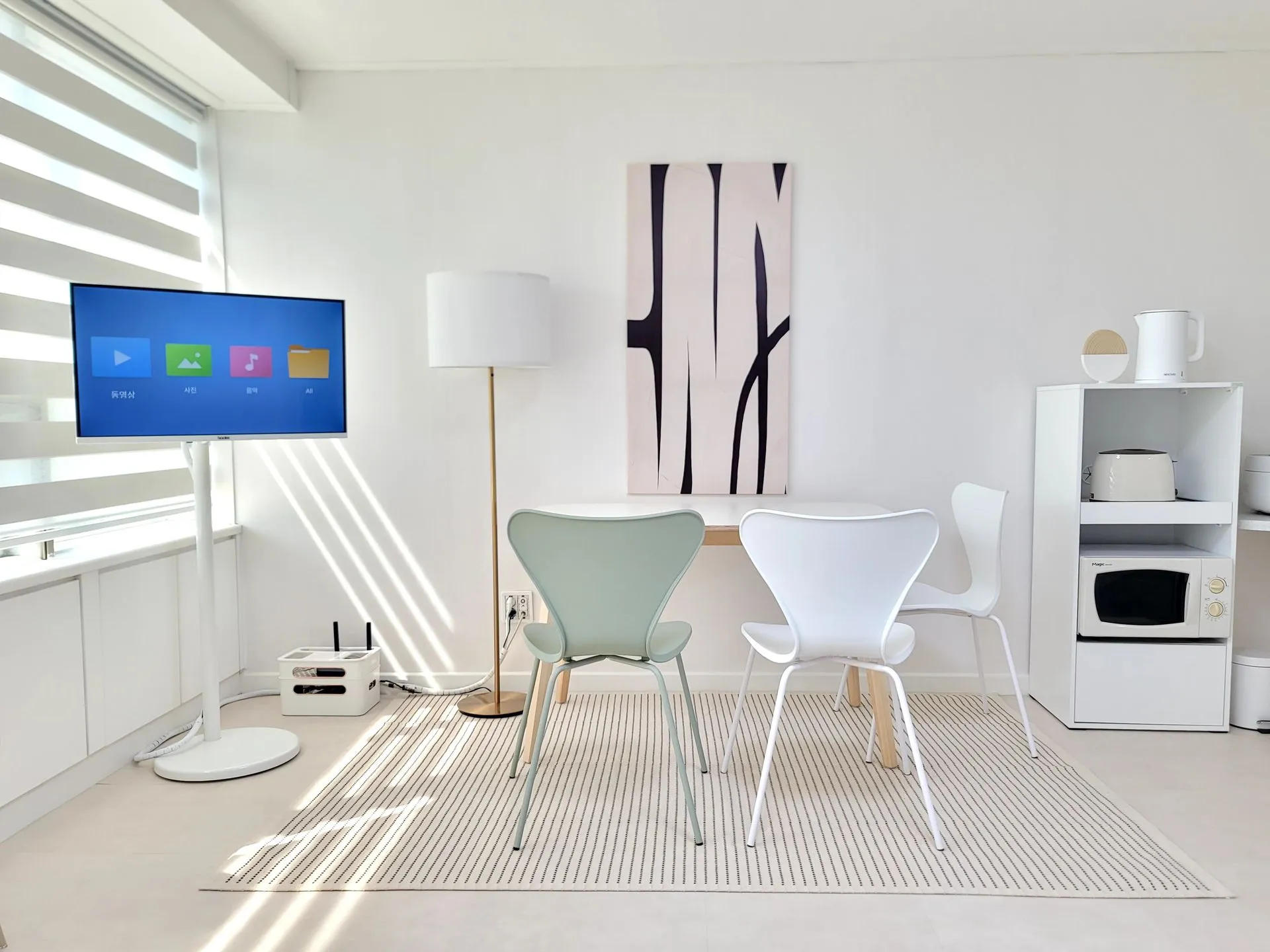 Yeongeon-dong One-Bedroom Officetel