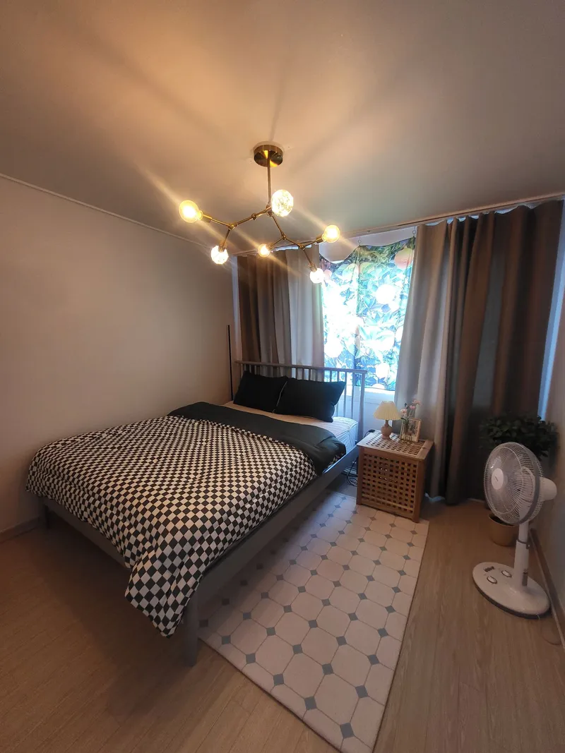 [Songpa, Seoul] 2 minutes walk from Songpanaru Station on Line 9, very close to the station 2