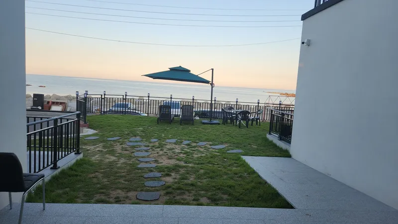 [Pohang] Room 202, 2nd floor, with a view of the Guryongpo ocean 18