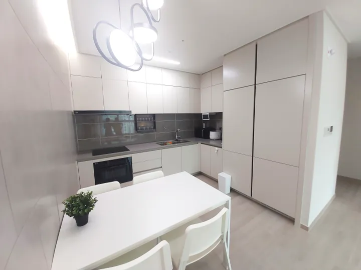 [Haeundae, Busan][Busan Haeundae Centum] Newly built 3-room officetel (2 bathrooms) right in front of Jaesong Station 9