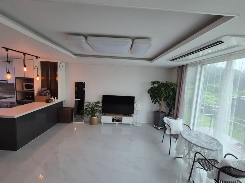 [Hallim, Jeju] Forest-surrounded healing, Geumneung, Hyeopjae, Biangdo, 7 minutes from Mart and Daiso, lawn yard 72