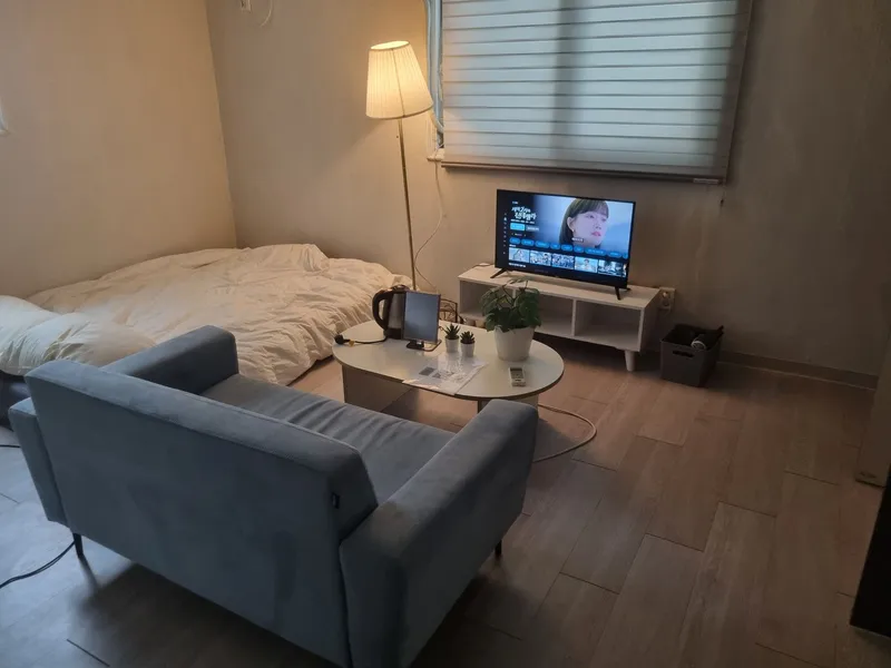 [Mapo, Seoul][Seoul Hongdae] Hongdae Mangwon Spacious Room 2