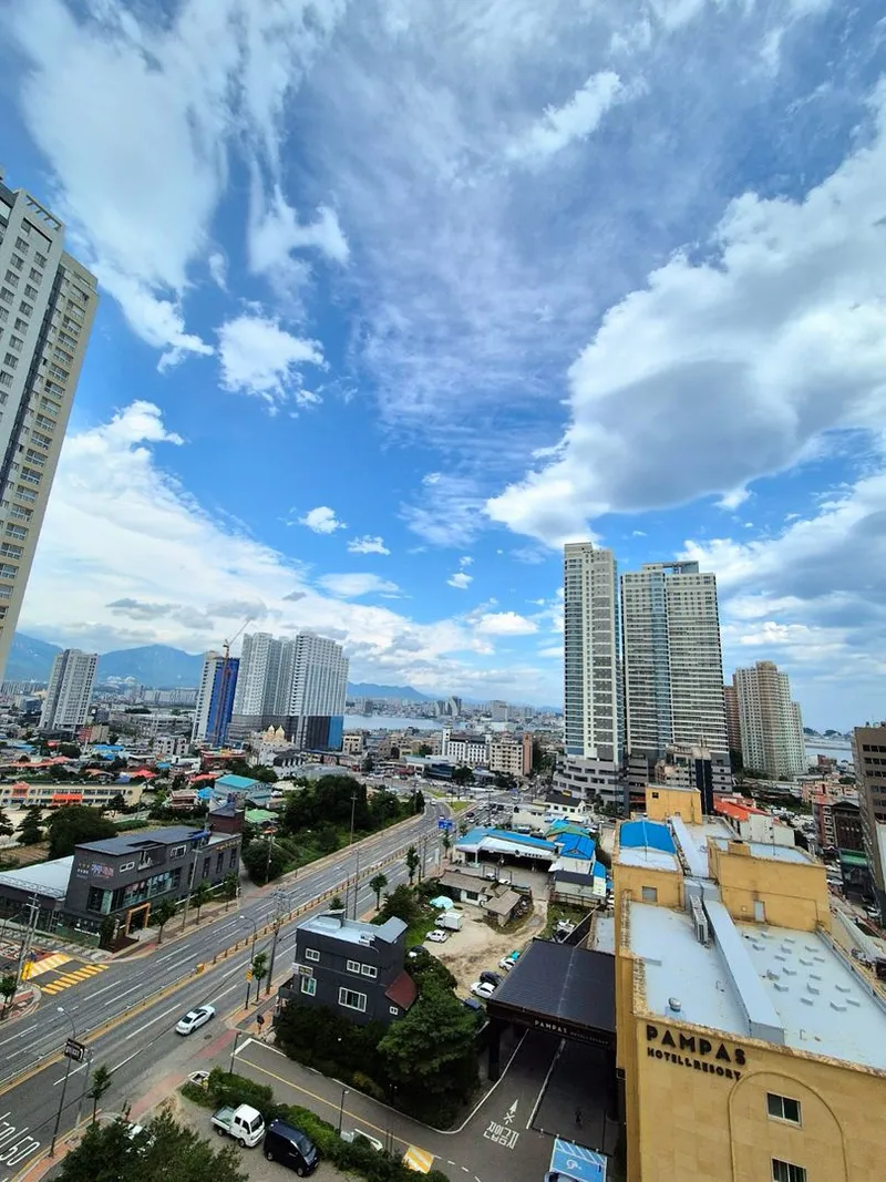 [Sokcho] Sokcho House, a drawing studio! A spacious 11th-floor apartment with two ocean views. 14