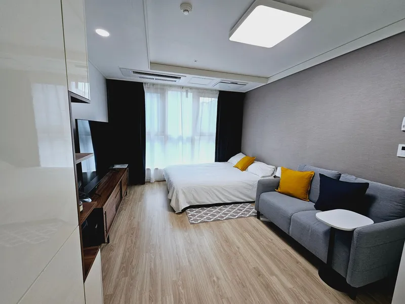 [Songpa, Seoul] One-room officetel connected to Munjeong Station on Subway Line 8 9