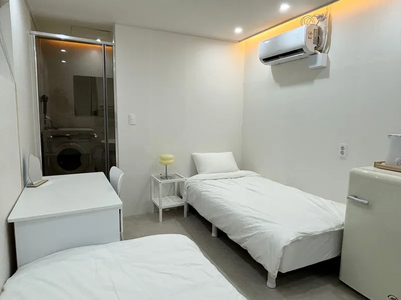 [Jung-gu, Seoul] Newly built, clean, 5-minute walk from Myeongdong Station, fully-equipped twin room 306 7