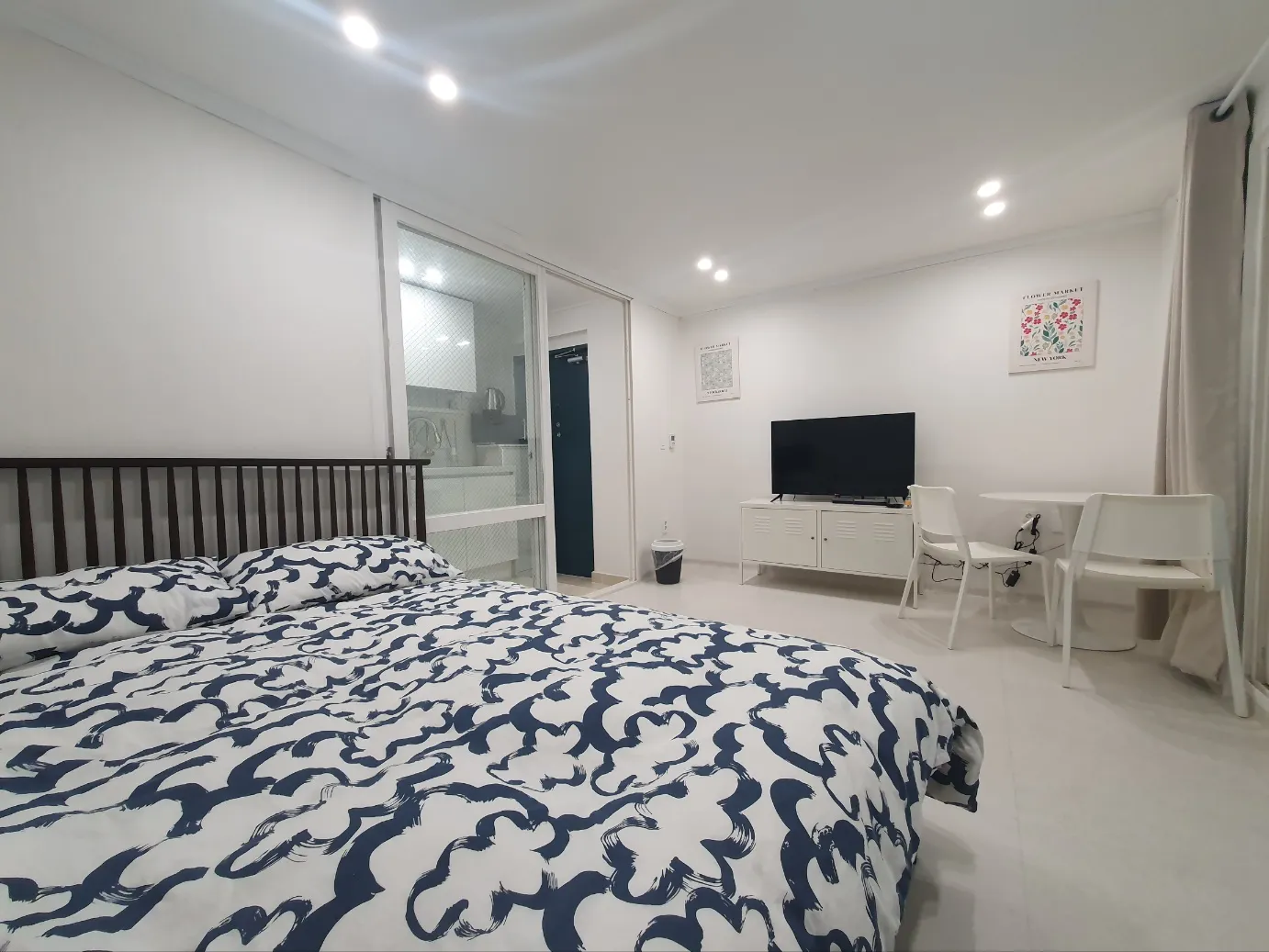 Yeonghwa-dong Transit-Friendly One-Bedroom House