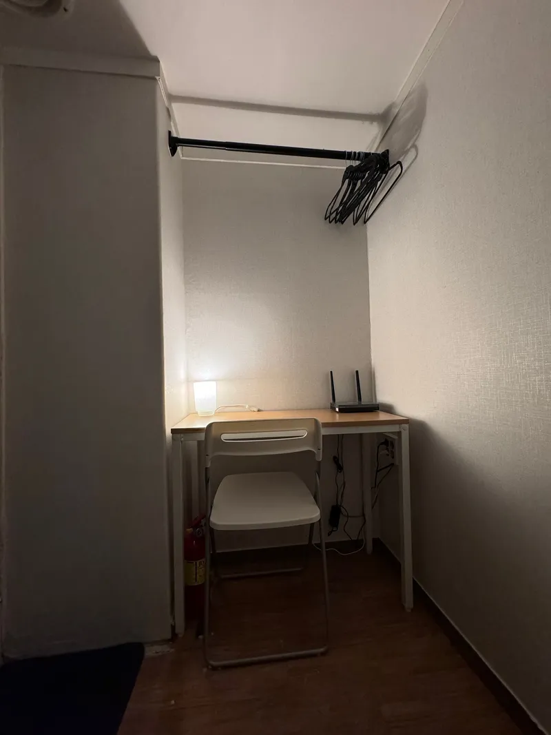 [Gangnam, Seoul] Room 305, 5-minute walk from Sinnonhyeon Station 3