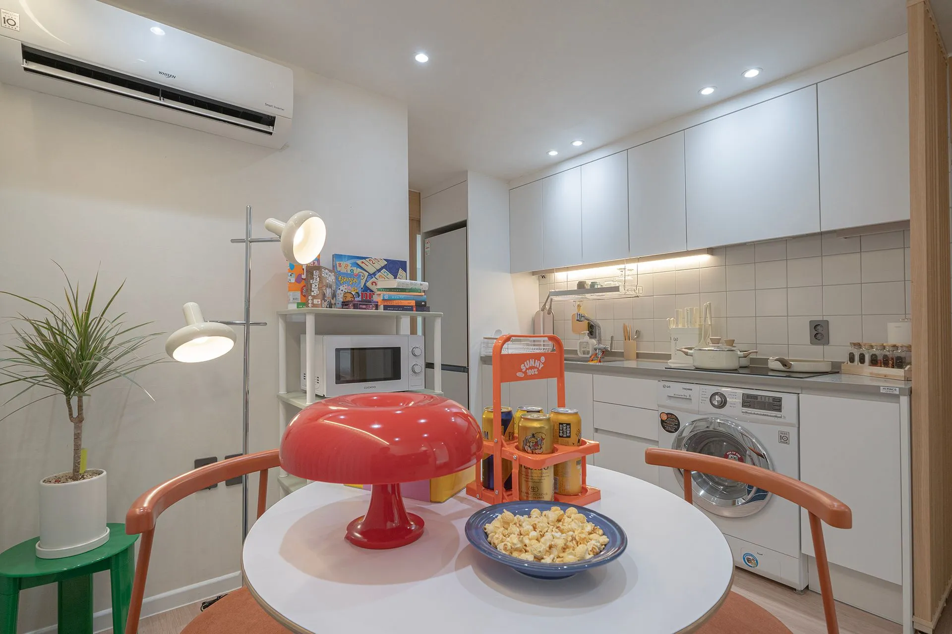 Sinjeong-dong Two-Bedroom House with Free Parking