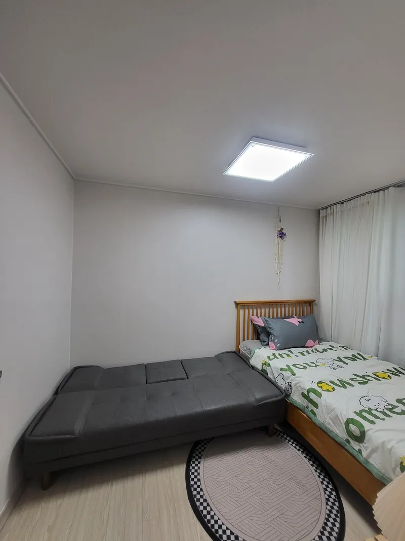 [Songpa, Seoul] 2 minutes walk from Songpanaru Station on Line 9, very close to the station 3