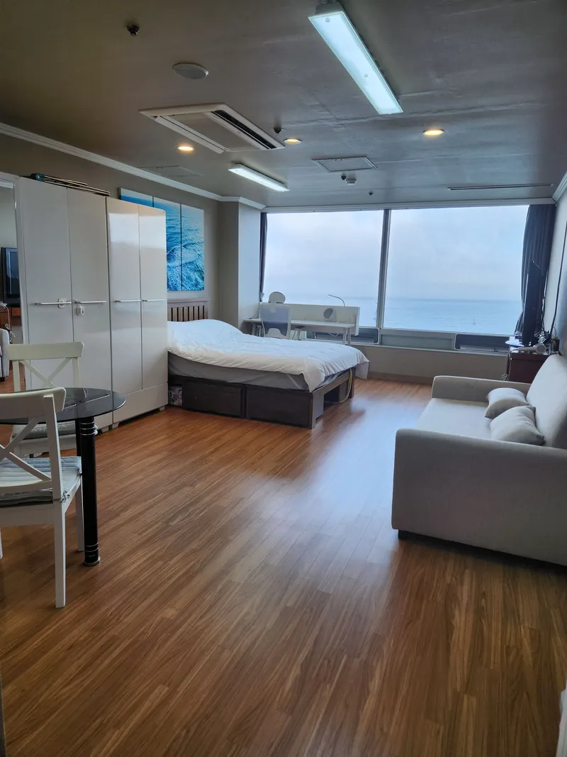 [Haeundae, Busan] Ocean view parking right in front of the beach 4