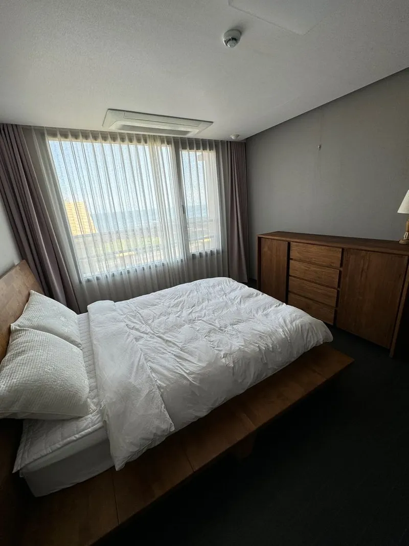 [Seongsan, Seogwipo] Special price, luxury family room with emerald sea view, duplex, 70 pyeong 29