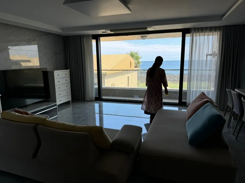 [Seongsan, Seogwipo] Special price, luxury family room with emerald sea view, duplex, 70 pyeong 31