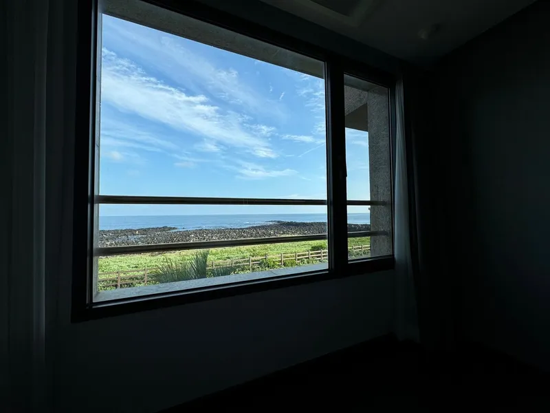 [Seongsan, Seogwipo] Special price, luxury family room with emerald sea view, duplex, 70 pyeong 9