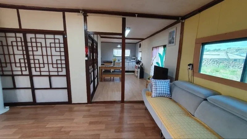 [제주 애월] 제주감성 넓은 잔디마당 구옥 독채숙소 11