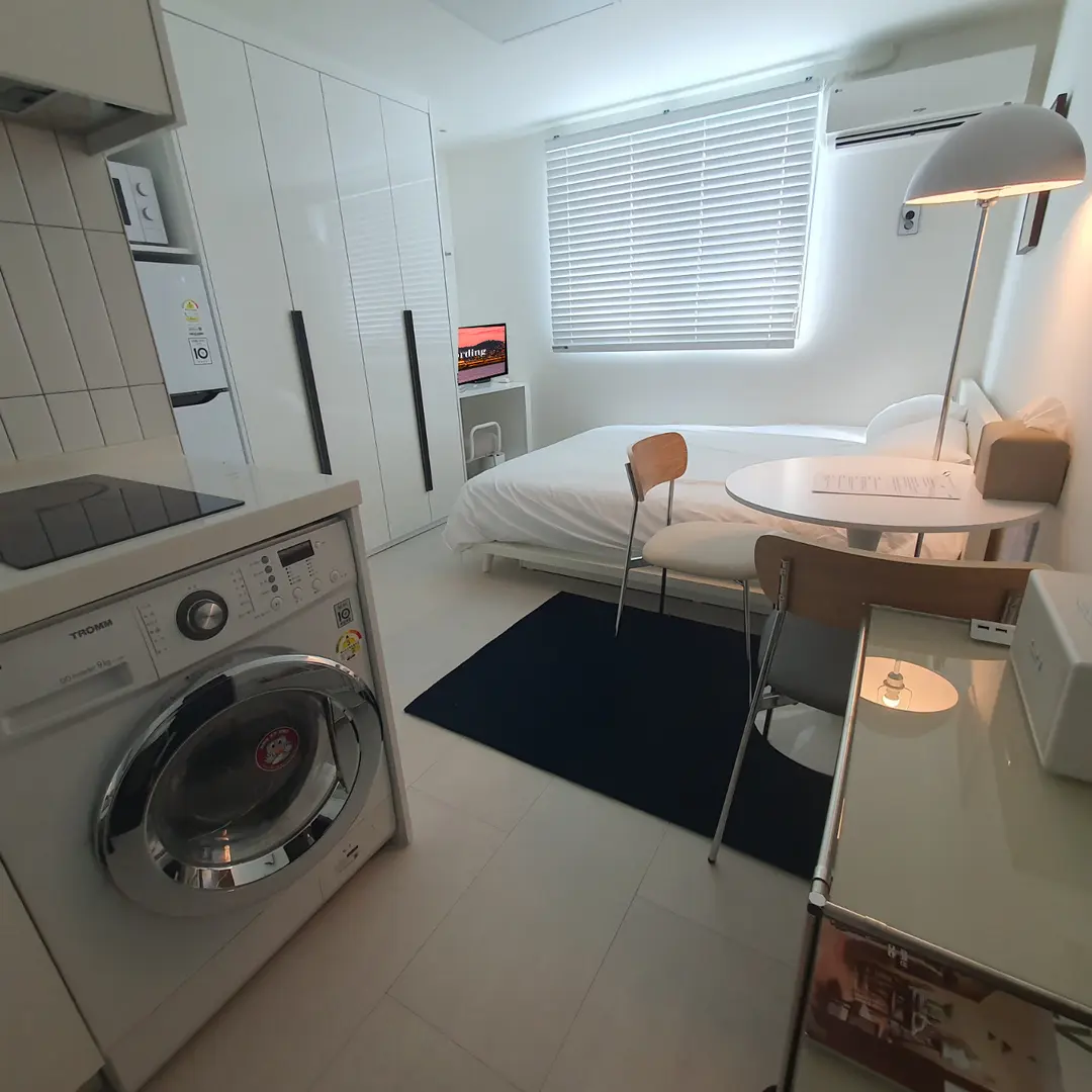 #405 Myeonmok workation House 1BR & sleeps 2 Sagajeong Station - Free parking - Adjacent to Gangnam, Seongsu, Konkuk University, and Songpa - Up to 2 people Cover Photo
