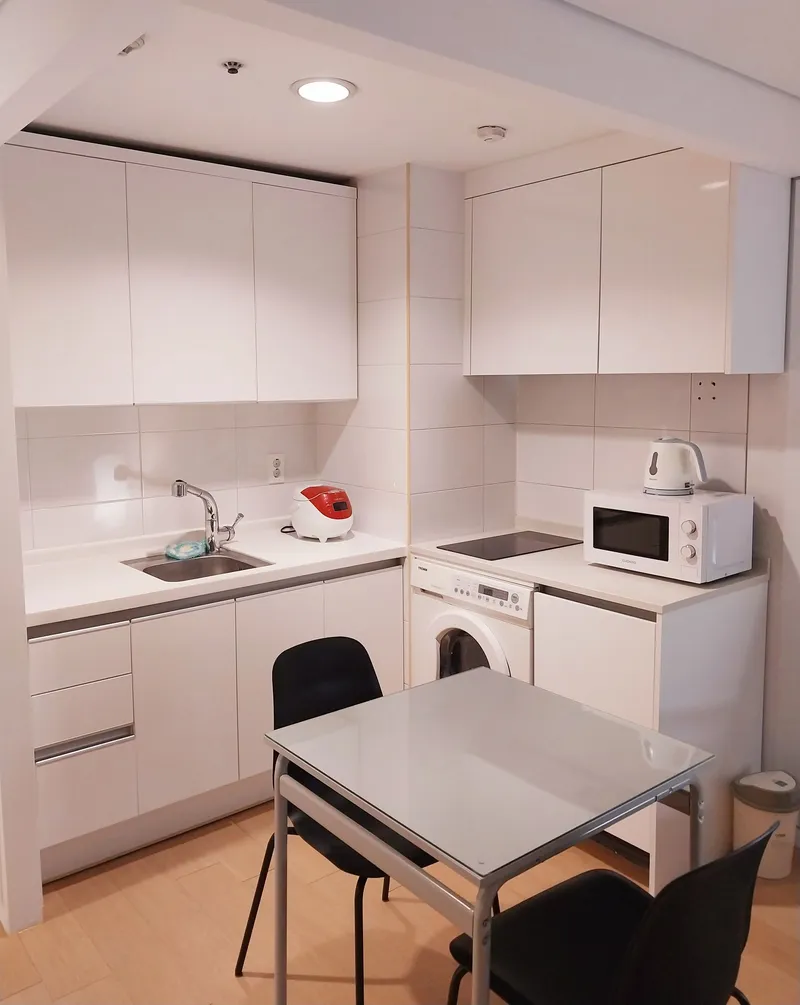 [Seocho, Seoul][Seoul Gangnam] Clean, fully furnished 11-pyeong officetel, 5 minutes walk from Gangnam Station 10