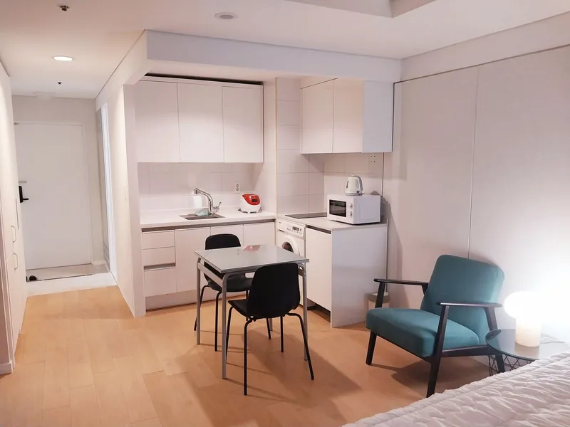 [Seocho, Seoul][Seoul Gangnam] Clean, fully furnished 11-pyeong officetel, 5 minutes walk from Gangnam Station 9