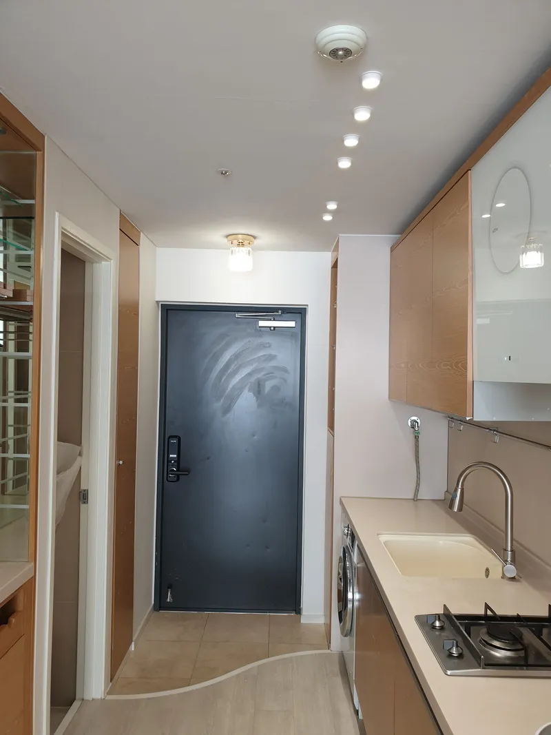 [Seocho, Seoul] 1 minute walk from Gangnam Station, fully-furnished, 11.5 pyeong, max 4 people 23