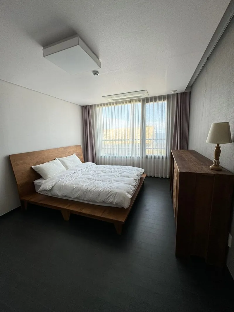 [Seongsan, Seogwipo] Special price, luxury family room with emerald sea view, duplex, 70 pyeong 30