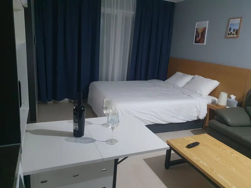 [Yeosu] Yeosu Beach Marina Yacht Club, waterfront swimming pool, romantic pojangmacha (traditional Korean food stall), and free parking are located in front of the accommodation. 51