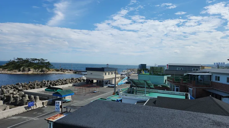 [Pohang] One-room pension with ocean view, 1st floor, room 102 18