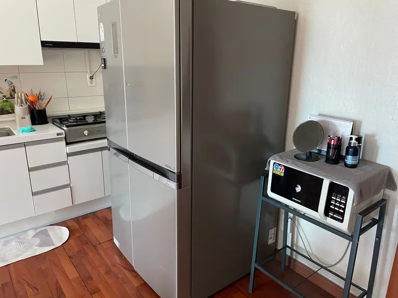 [Nam-gu, Gwangju] 24-pyeong apartment in Nam-gu, Gwangju Metropolitan City, 5 minutes walk from the subway station, Gwangju Express Bus, and Yu Square 7