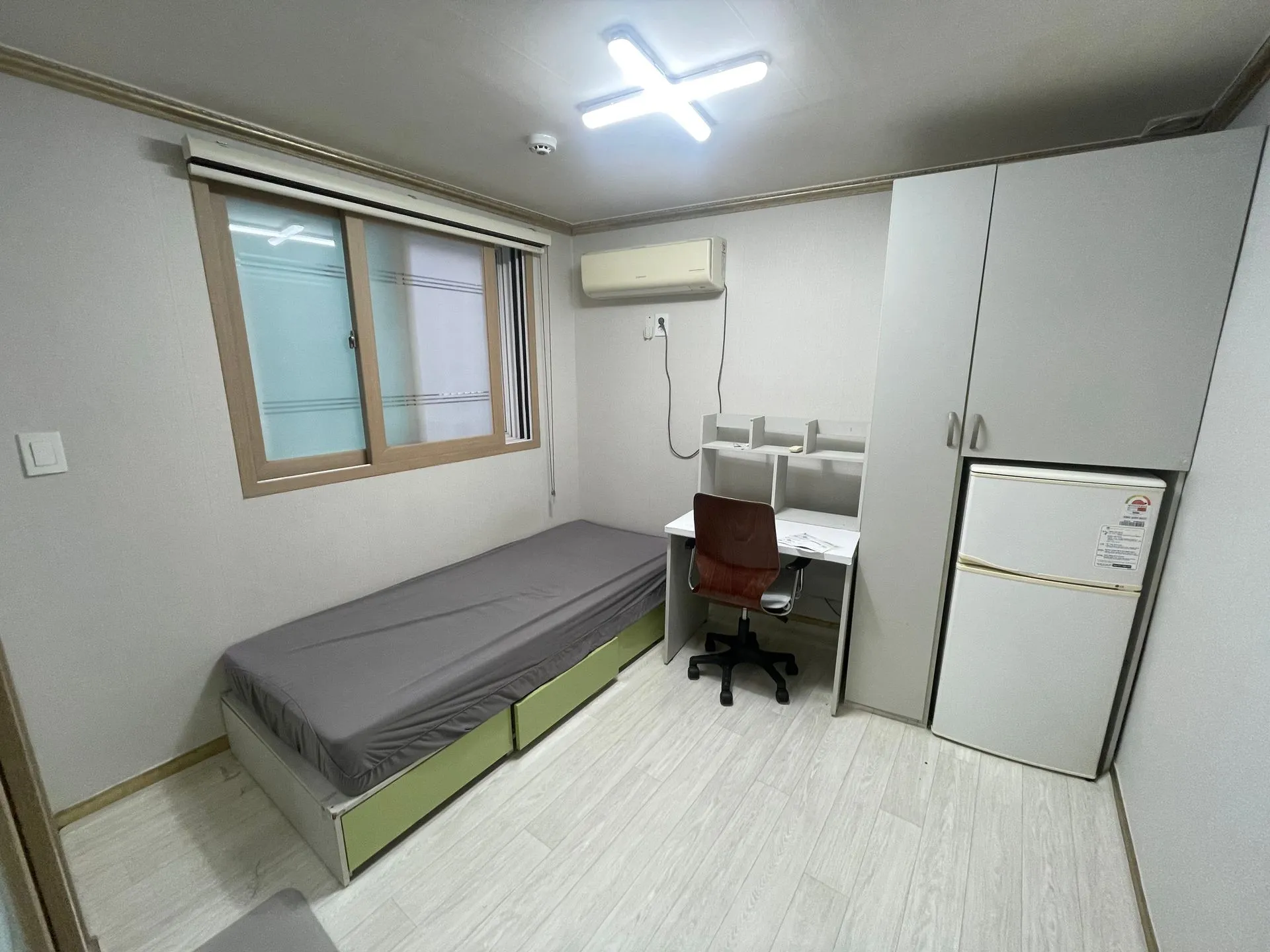 Daehyeon-dong One-Bedroom House near Chilseong Market