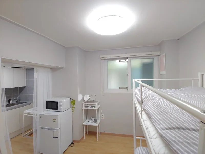 [Jongno, Seoul] 2-minute walk from Changsin Station, 2-person detached studio 3