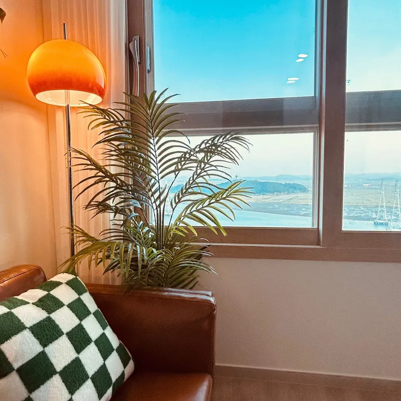 [Ansan] #Popular #Oceanview high-rise #Emotional accommodation #Two rooms #Netflix 9