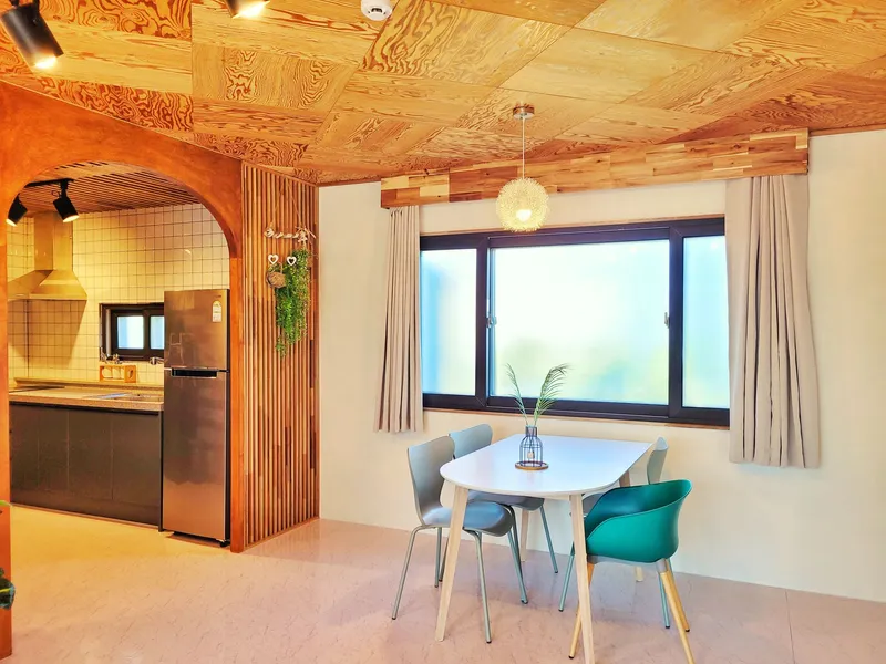 [Aewol, Jeju] Baby products, low-profile bed, built-in bathtub, BBQ, coastal road, 22 pyeong 22
