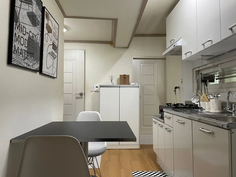 [Mapo, Seoul] Two-room apartment 2 minutes from Edae Station 2