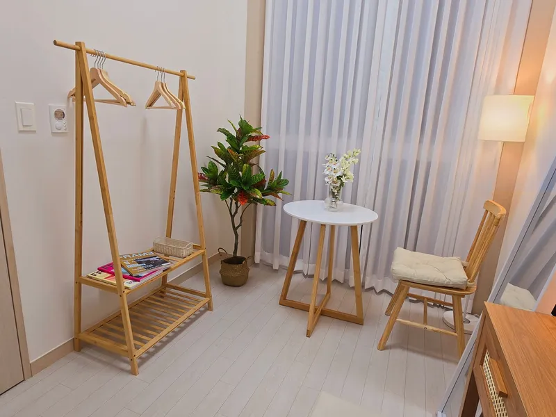 [Seongbuk, Seoul] Beautiful 2-room duplex officetel Wolgok Station Gireum Station Donam 4-way intersection 7