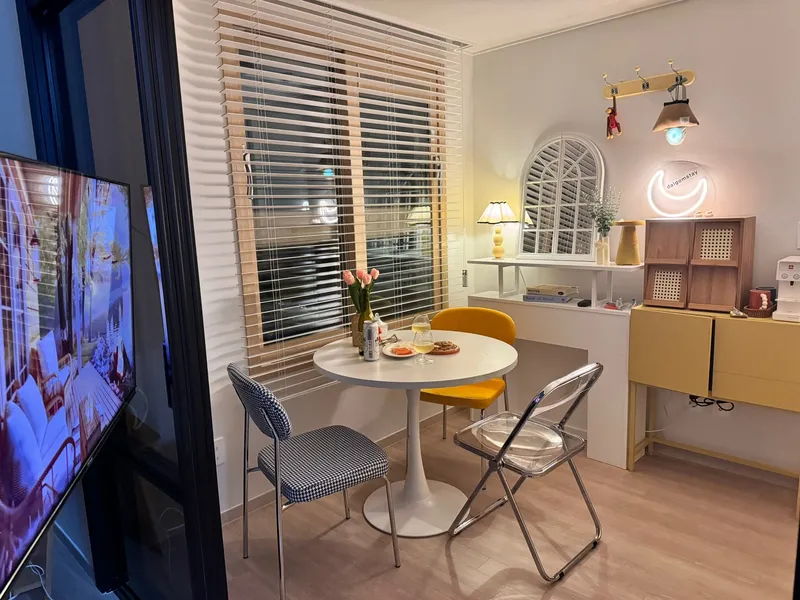 [Ansan] #Popular #Oceanview high-rise #Emotional accommodation #Two rooms #Netflix 4