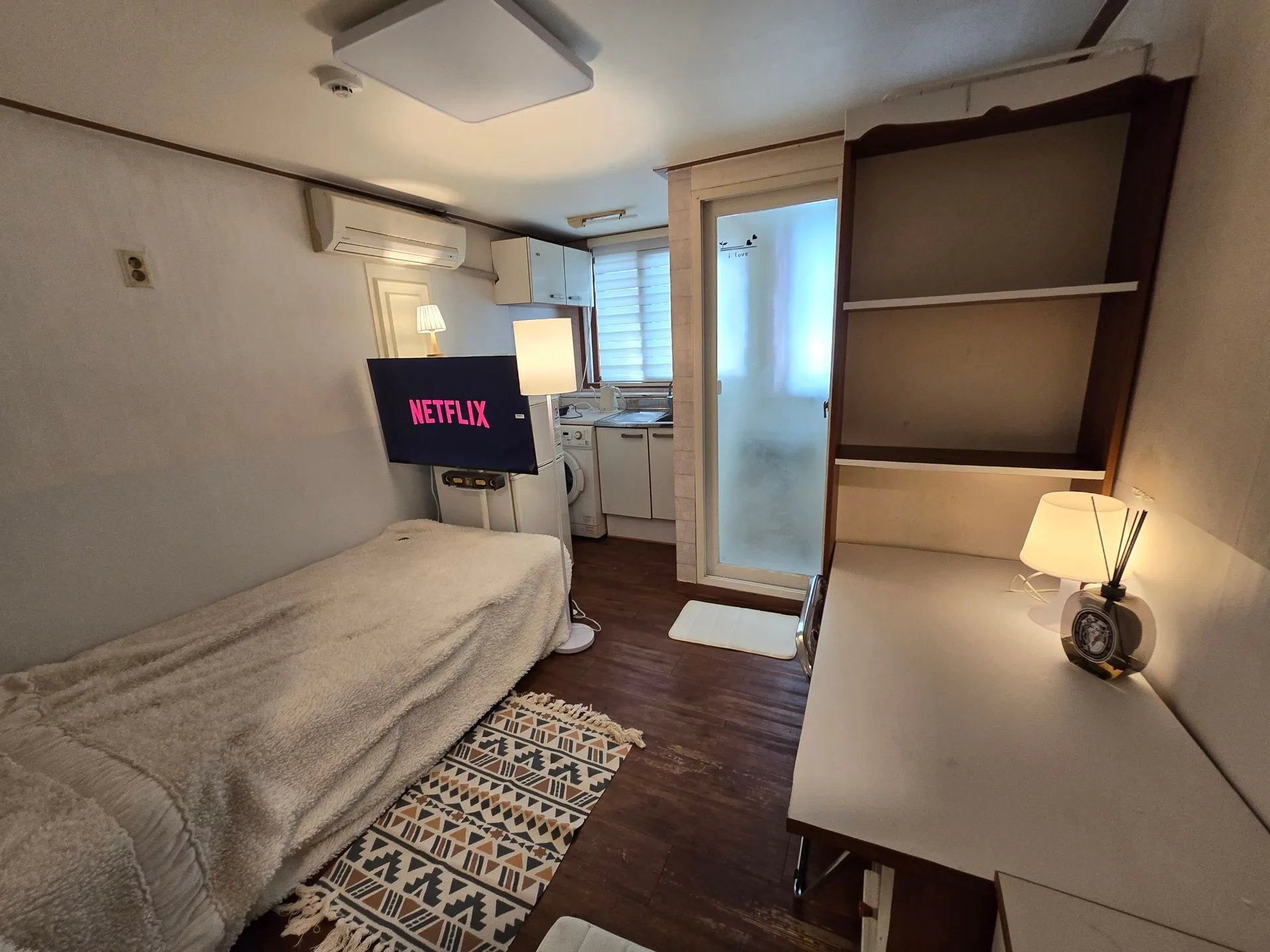 Studio in Seo-gu, Daejeon — 17m², sleeps 1, 1 bath