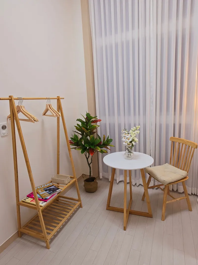[Seongbuk, Seoul] Beautiful 2-room duplex officetel Wolgok Station Gireum Station Donam 4-way intersection 4