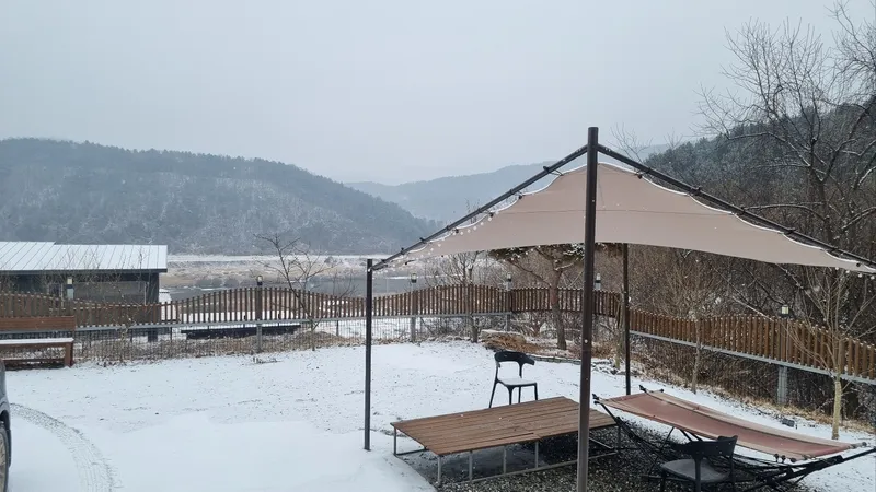 [Chuncheon][Chuncheon, Gangwon-do] A small house with a yard along the Hongcheon River 10