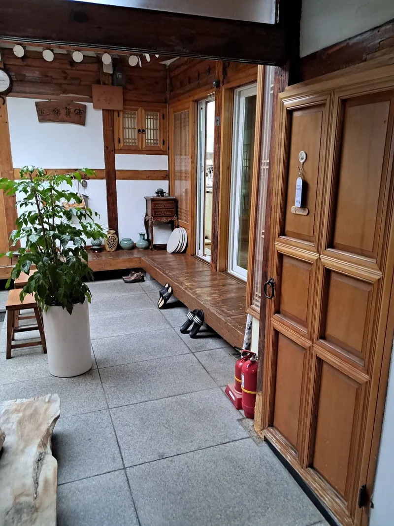 [Jongno, Seoul] A traditional Korean house located in the middle of Seochon, Gyeongbokgung Palace 15