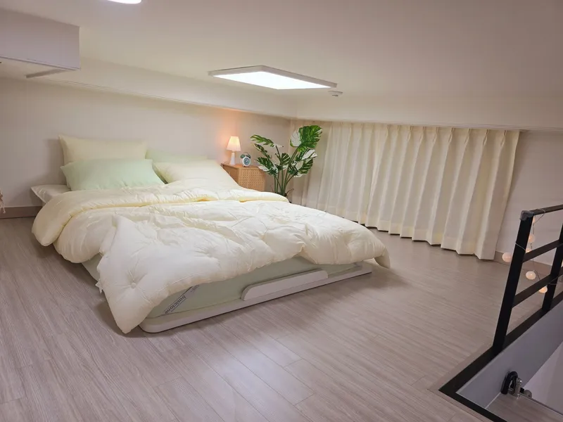 [Seongbuk, Seoul] Beautiful 2-room duplex officetel Wolgok Station Gireum Station Donam 4-way intersection 16