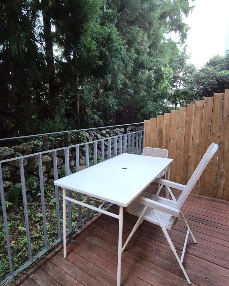 [Topyeong-dong, Seogwipo] (7 days or more) STAY Forest of Silence #1st floor terrace #Forest #Cedar stone wall forest [Seogwipo] 51