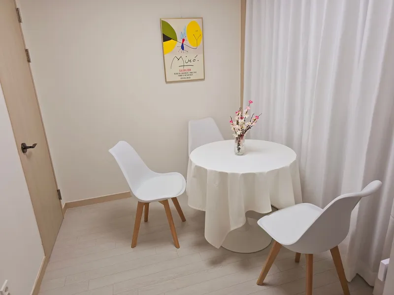 [Seongbuk, Seoul] Beautiful 2-room duplex officetel Wolgok Station Gireum Station Donam 4-way intersection 8