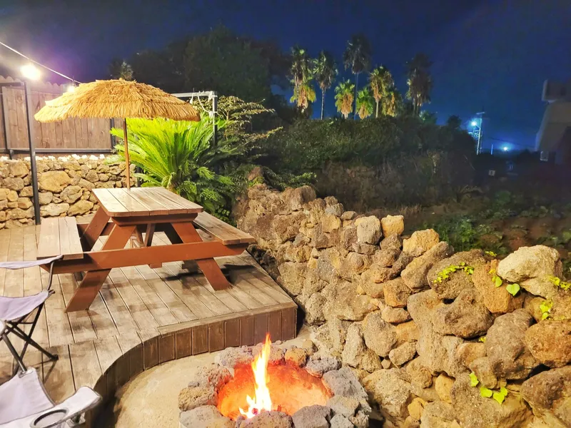 [Aewol, Jeju] Baby products, low-profile bed, built-in bathtub, BBQ, coastal road, 22 pyeong 34
