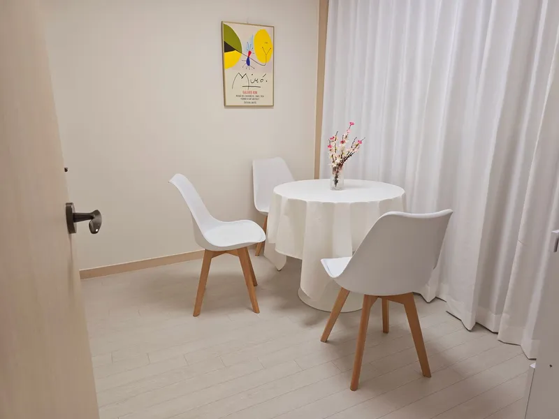 [Seongbuk, Seoul] Beautiful 2-room duplex officetel Wolgok Station Gireum Station Donam 4-way intersection 9