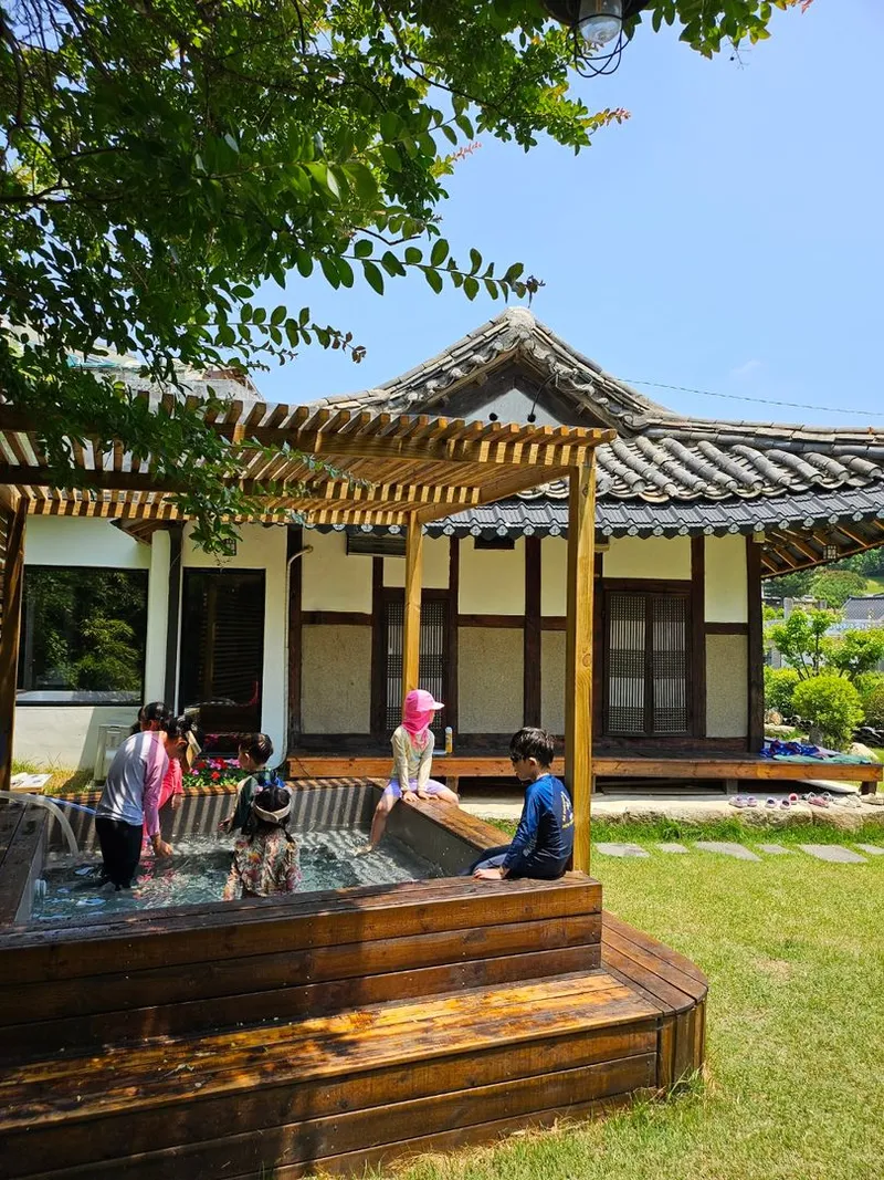 [Gangneung] 3-room Hanok detached house with a 100-pyeong wide yard 96